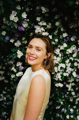 Elizabeth Olsen OnlyFans Leaked Free Thumbnail Picture - #FD6d9xN788