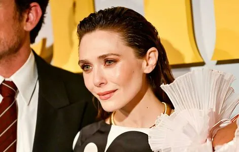 Elizabeth Olsen OnlyFans Leaked Free Thumbnail Picture - #gi1r1onniN