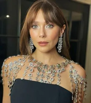 Elizabeth Olsen OnlyFans Leaked Free Thumbnail Picture - #pht29lhr8E