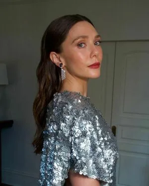 Elizabeth Olsen OnlyFans Leaked Free Thumbnail Picture - #tGcmlqQ430