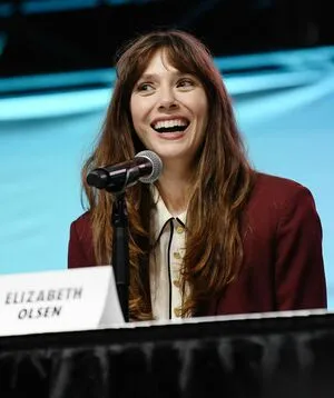 Elizabeth Olsen OnlyFans Leaked Free Thumbnail Picture - #wlGMwKwn92