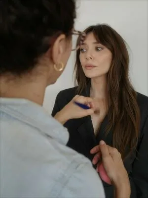 Elizabeth Olsen OnlyFans Leaked Free Thumbnail Picture - #x3ZWobmuTn