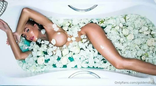 Elizabeth Queen OnlyFans Leaked Free Thumbnail Picture - #424bFg1Utn