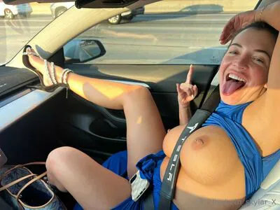Elizabeth Skylar OnlyFans Leaked Free Thumbnail Picture - #RTODNDkFLM