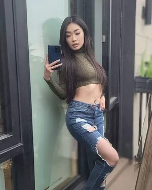 Elizabeth Tran OnlyFans Leaked Free Thumbnail Picture - #d192ZokYen