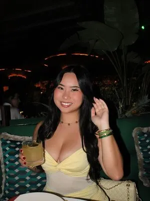 Elizabeth Vy OnlyFans Leaked Free Thumbnail Picture - #LBGPI8UpDP