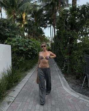 Elizabeth Weber OnlyFans Leaked Free Thumbnail Picture - #mvPIuMpbq7
