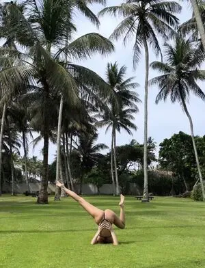 Elizashakirova OnlyFans Leaked Free Thumbnail Picture - #o0M7PNN0nM