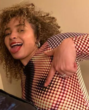 Ella Eyre OnlyFans Leaked Free Thumbnail Picture - #BRIxZ2ea8e