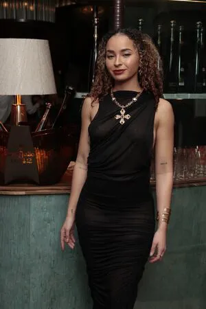 Ella Eyre OnlyFans Leaked Free Thumbnail Picture - #GujxtaRi04