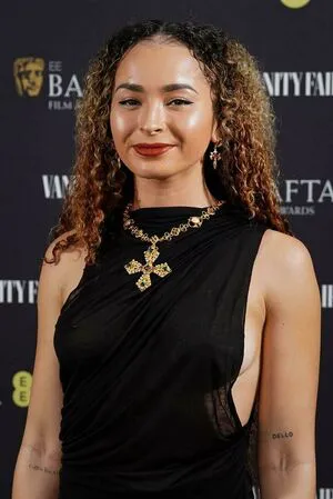 Ella Eyre OnlyFans Leaked Free Thumbnail Picture - #OfHbw8YIK9
