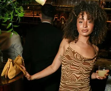 Ella Eyre OnlyFans Leaked Free Thumbnail Picture - #k40cob7mVn