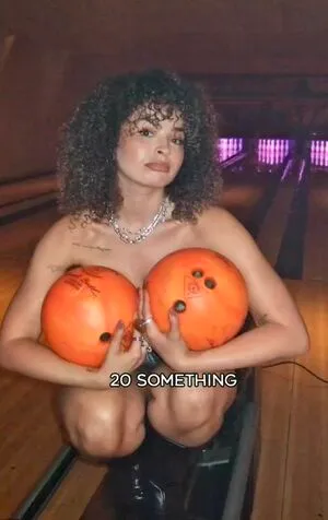 Ella Eyre OnlyFans Leaked Free Thumbnail Picture - #u22YvrIvX2