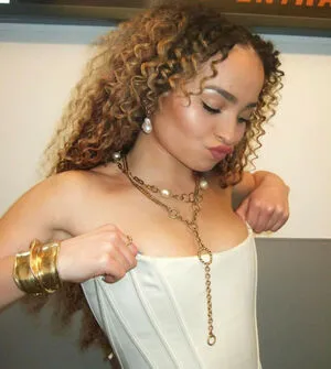 Ella Eyre OnlyFans Leaked Free Thumbnail Picture - #y9URdP9Vrw