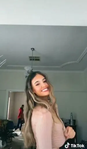 Ella Grace OnlyFans Leaked Free Thumbnail Picture - #6p2n15VOC1