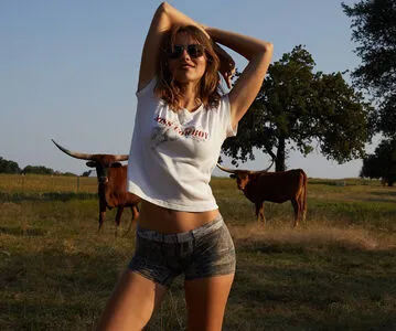 Ella Kernkamp OnlyFans Leaked Free Thumbnail Picture - #iYyaY7UVr7