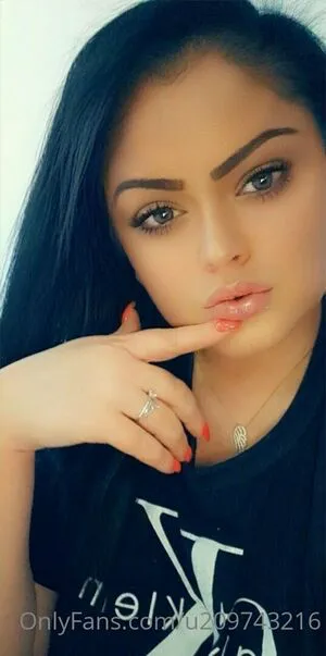Ella Malyna27 OnlyFans Leaked Free Thumbnail Picture - #Y7o9M2Rufl
