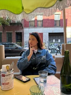 Ella Mendelsohn OnlyFans Leaked Free Thumbnail Picture - #1PTHM5U0aa