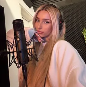 Ella Netzer OnlyFans Leaked Free Thumbnail Picture - #YaovZvltd8