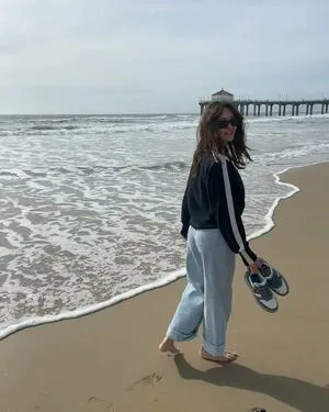 Ella Purnell OnlyFans Leaked Free Thumbnail Picture - #LMfe1xAOEb