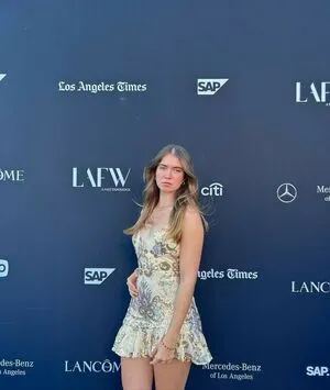 Ella Rene OnlyFans Leaked Free Thumbnail Picture - #QBiz95mMc0