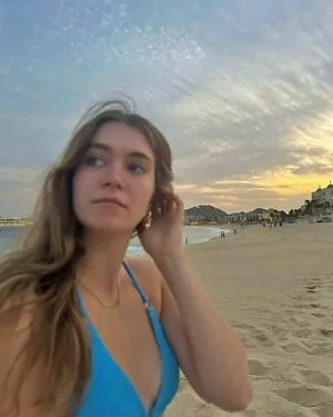 Ella Rene OnlyFans Leaked Free Thumbnail Picture - #nAogP7PBvo