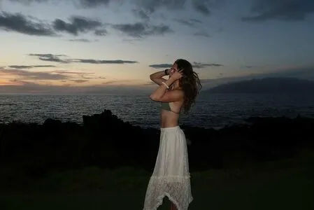 Ella Rene OnlyFans Leaked Free Thumbnail Picture - #zCzklNZhCX