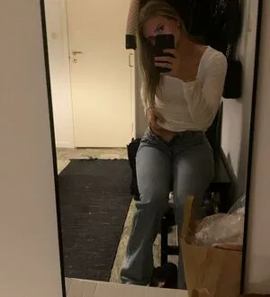 Ellaaaabergztrom OnlyFans Leaked Free Thumbnail Picture - #pA2GLAn5tq