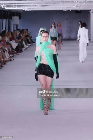 Ellaemhoff OnlyFans Leaked Free Thumbnail Picture - #XA0AYpRdEK