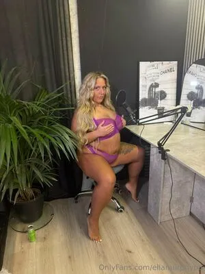 Ellamurphyb5 OnlyFans Leaked Free Thumbnail Picture - #LSmVgsYg2e