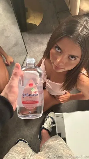 Ellapetitee OnlyFans Leaked Free Thumbnail Picture - #roA5Vr7OAB