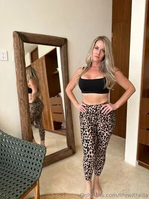 Ellararetv OnlyFans Leaked Free Thumbnail Picture - #T7Csapt59B