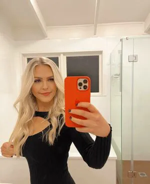 Ellaredmond OnlyFans Leaked Free Thumbnail Picture - #0KWerN2IH5