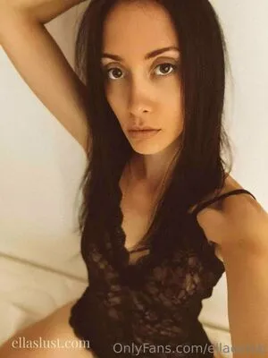 Ellaslust OnlyFans Leaked Free Thumbnail Picture - #4QQctTuypx