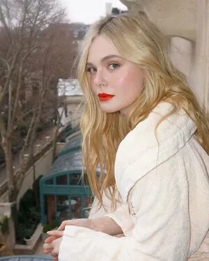 Elle Fanning OnlyFans Leaked Free Thumbnail Picture - #0T45E7ycv4