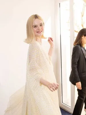 Elle Fanning OnlyFans Leaked Free Thumbnail Picture - #12NYB82Zad