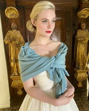 Elle Fanning OnlyFans Leaked Free Thumbnail Picture - #1Ma1r5HraH