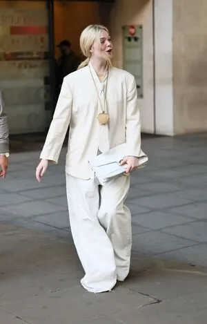 Elle Fanning OnlyFans Leaked Free Thumbnail Picture - #1ix0vZ1lP1