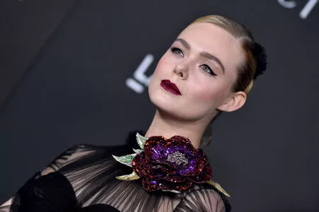 Elle Fanning OnlyFans Leaked Free Thumbnail Picture - #4AGpeWMbMS