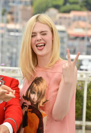 Elle Fanning OnlyFans Leaked Free Thumbnail Picture - #4ASaY10YqV