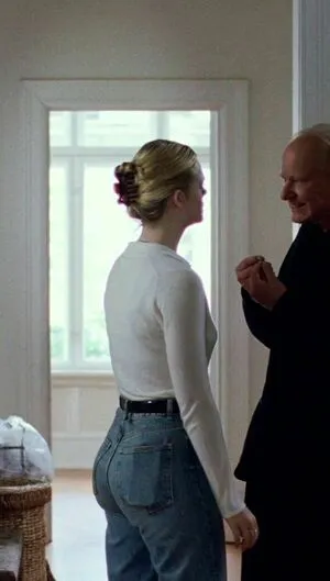 Elle Fanning OnlyFans Leaked Free Thumbnail Picture - #4ujEqleB97