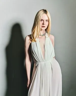 Elle Fanning OnlyFans Leaked Free Thumbnail Picture - #5F1Qovp1Oa