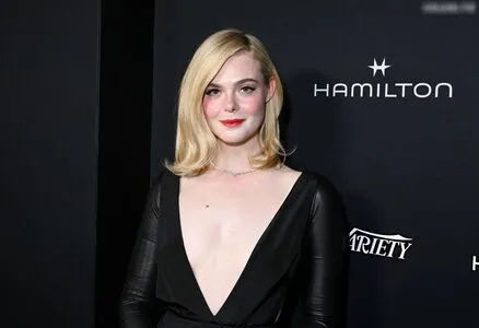 Elle Fanning OnlyFans Leaked Free Thumbnail Picture - #6GIT9PIis2