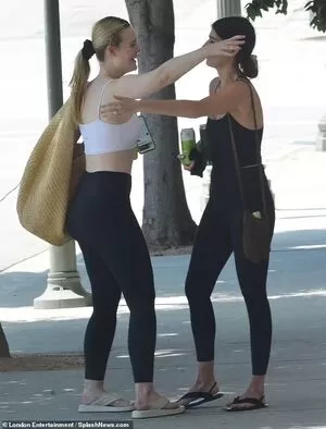 Elle Fanning OnlyFans Leaked Free Thumbnail Picture - #6ZWSnc1Egs