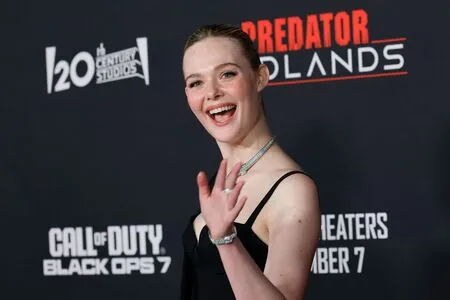 Elle Fanning OnlyFans Leaked Free Thumbnail Picture - #6dhrRF6DH4