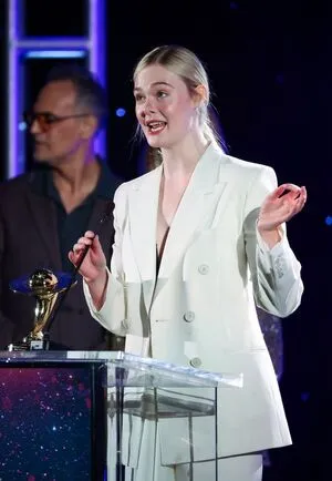 Elle Fanning OnlyFans Leaked Free Thumbnail Picture - #7N0ithRz1i