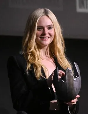 Elle Fanning OnlyFans Leaked Free Thumbnail Picture - #7qKY44bCYE