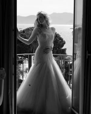 Elle Fanning OnlyFans Leaked Free Thumbnail Picture - #8Mm8xNsHSN