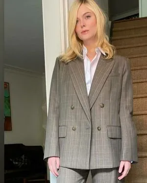 Elle Fanning OnlyFans Leaked Free Thumbnail Picture - #9LXND4kd6n