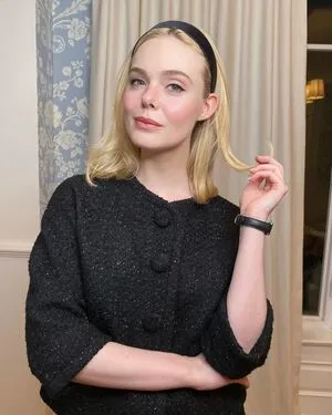 Elle Fanning OnlyFans Leaked Free Thumbnail Picture - #AF0WbzKNYG